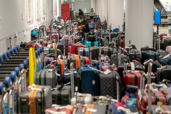 Luggage Losers -- Interesting Facts About Airlines